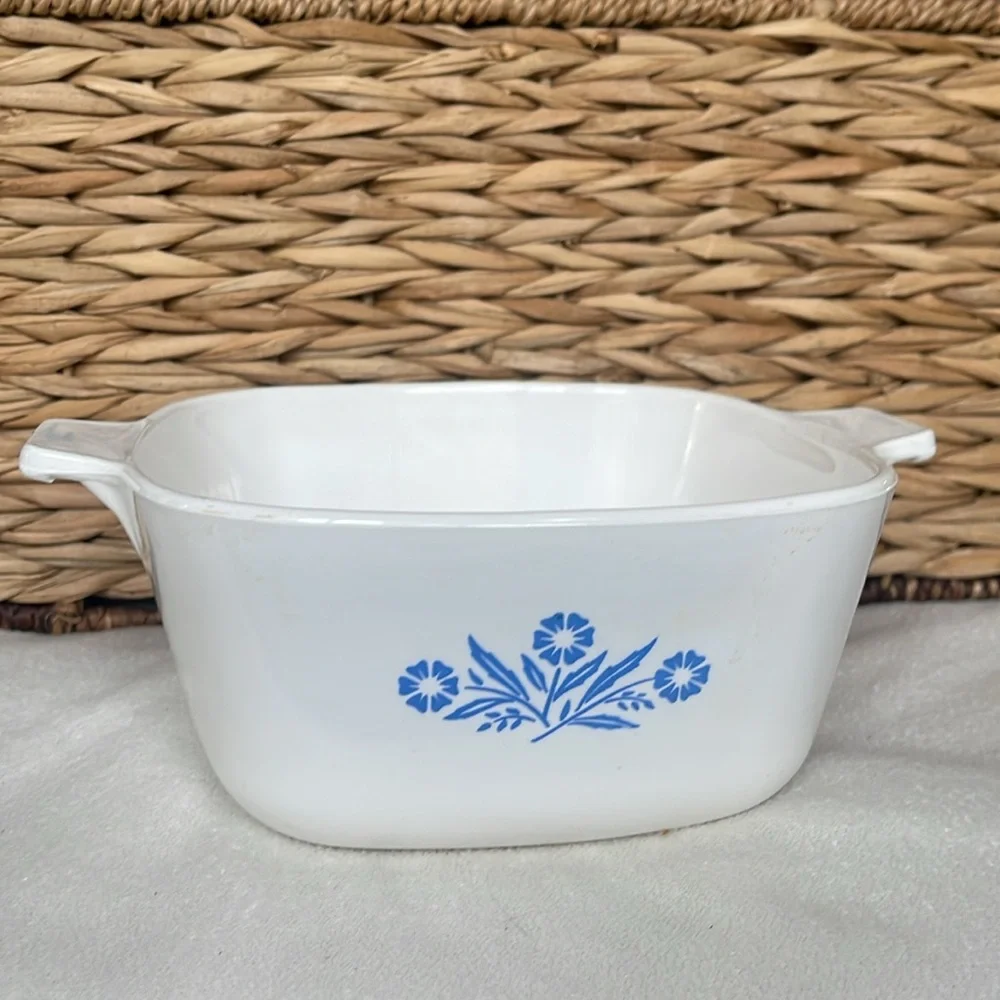 Corningware 1 1/2 Qt Cornflower White Blue Casserole Deep Baking Dish 7”